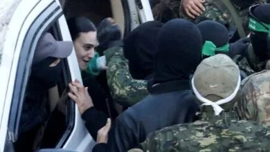 حرکت هوشمندانه «قسام» حین تبادل اسرای زن صهیونیست موجی از واکنش‌ها را برانگیخت
