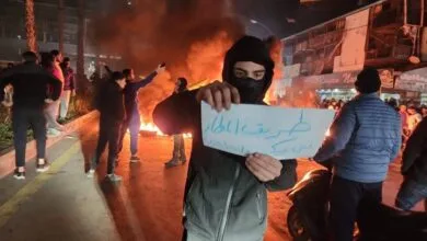 فریاد «ایران، ایران» مردم لبنان علیه لغو پرواز تهران-بیروت