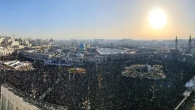 تصاویر هوایی از سیل نمازگزاران برای اقامه نماز عید فطر در حرم رضوی